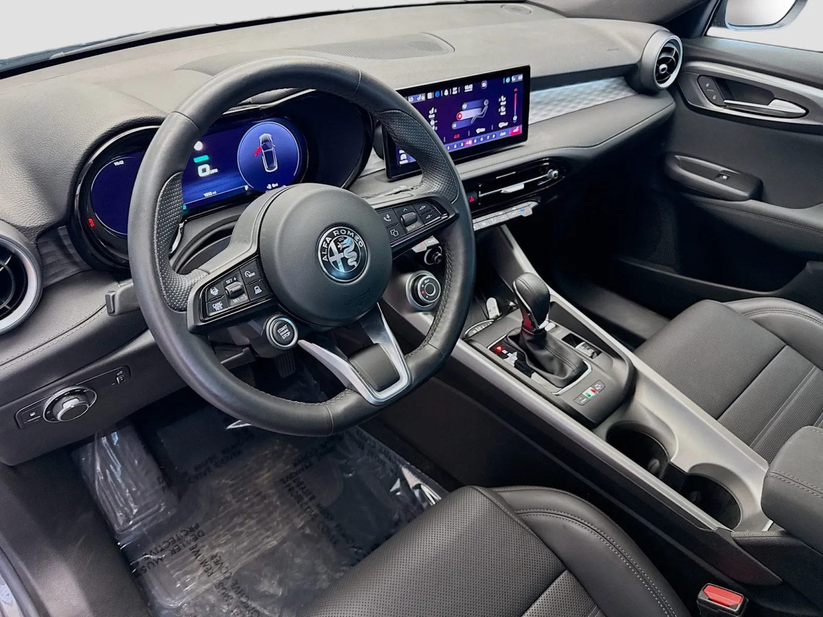 2024 Alfa Romeo Tonale Ti photo 3