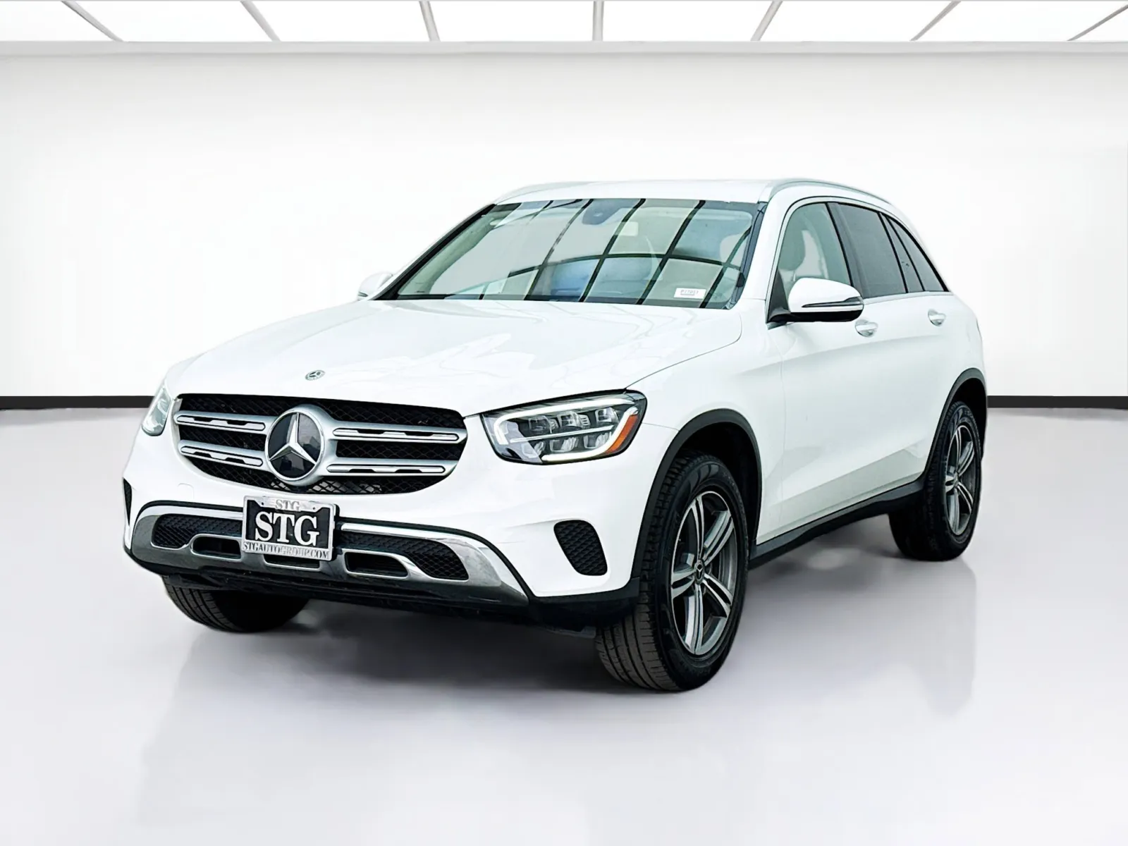 White 2020 Mercedes-Benz GLC 300 W/PREMIUM PACKAGE for sale in Bellflower, CA