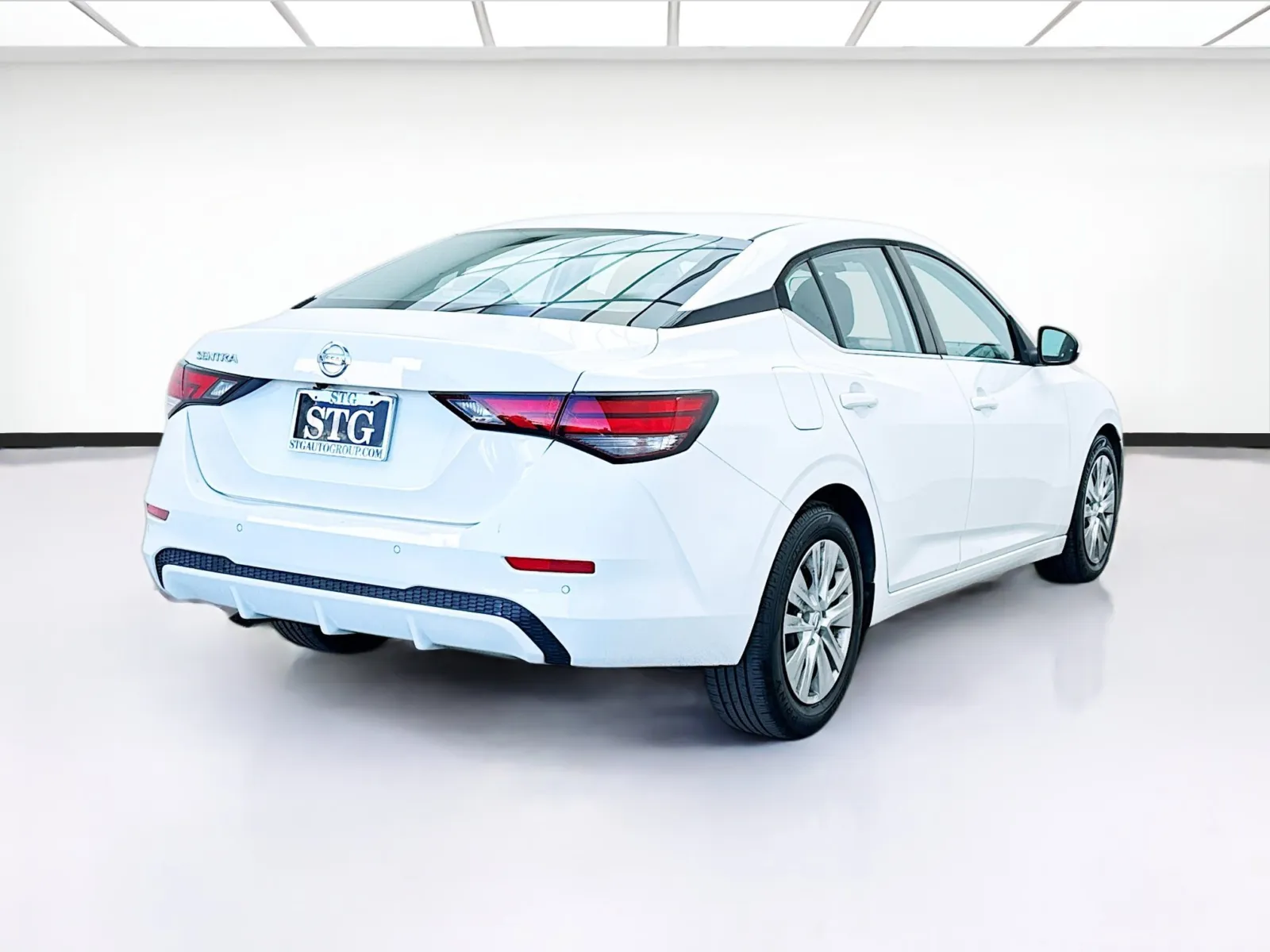 2021 Nissan Sentra S photo 2
