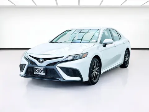 Silver 2024 Toyota Camry SE for sale in Bellflower, CA