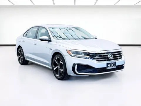 Another view of 2020 Volkswagen Passat 2.0T R-Line for sale in Bellflower, CA at STG Bellflower