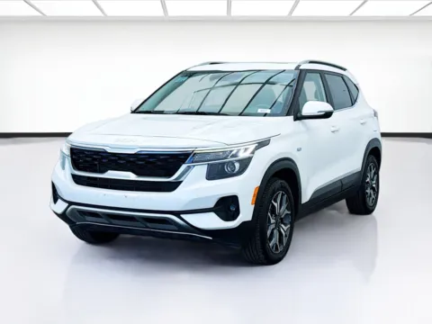 White 2023 Kia Seltos EX for sale in Bellflower, CA