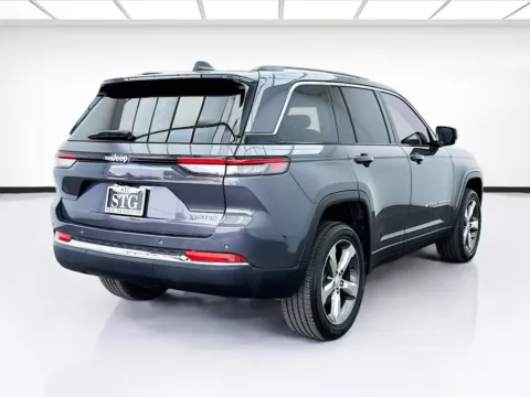 More photos of 2022 Jeep Grand Cherokee Limited at STG Bellflower, CA