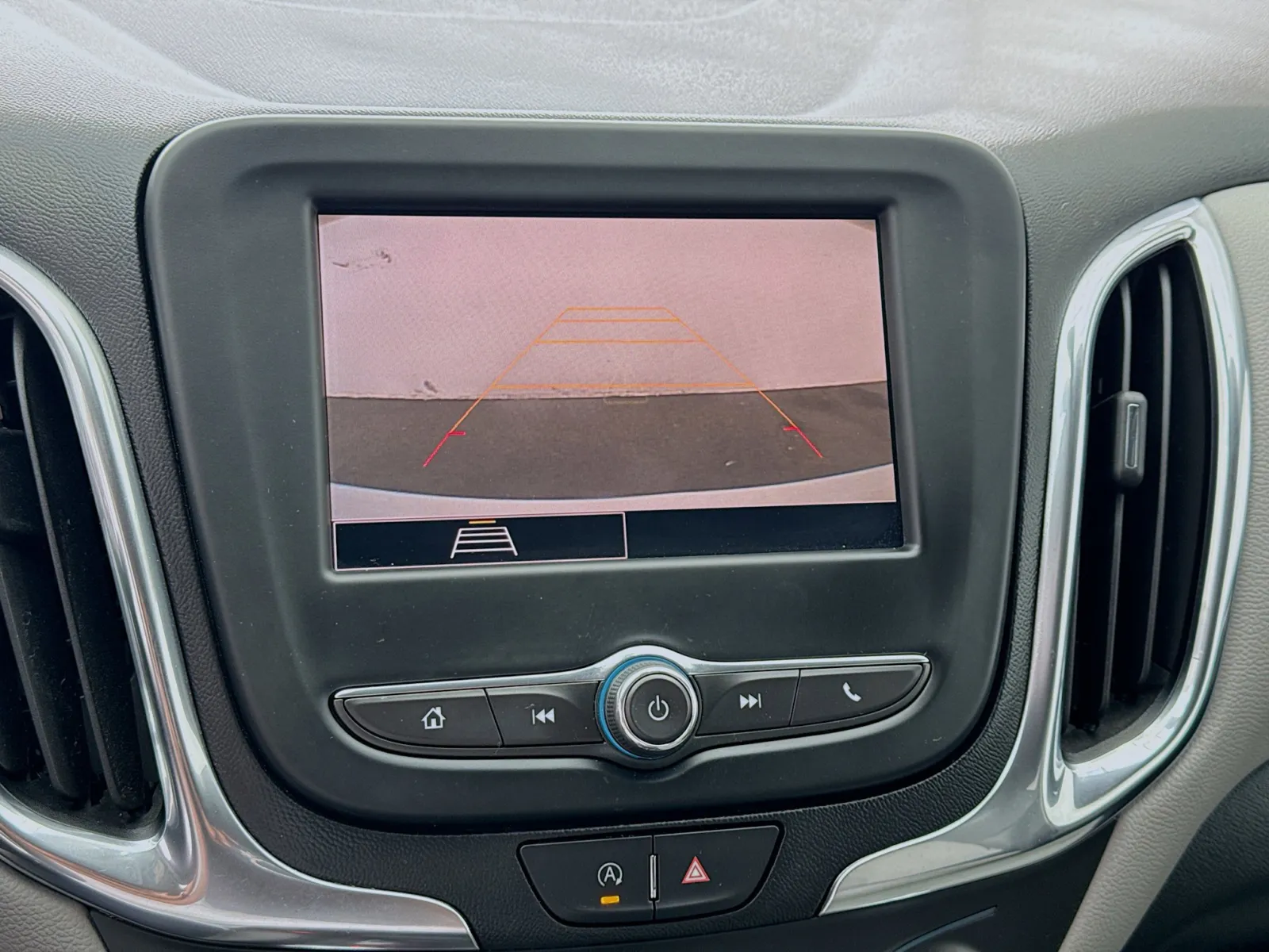 2022 Chevrolet Equinox LT photo 4
