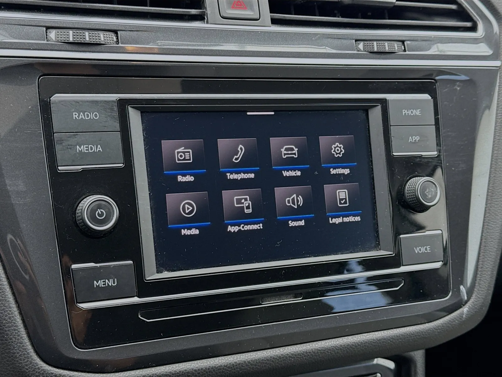 2021 Volkswagen Tiguan S photo 4