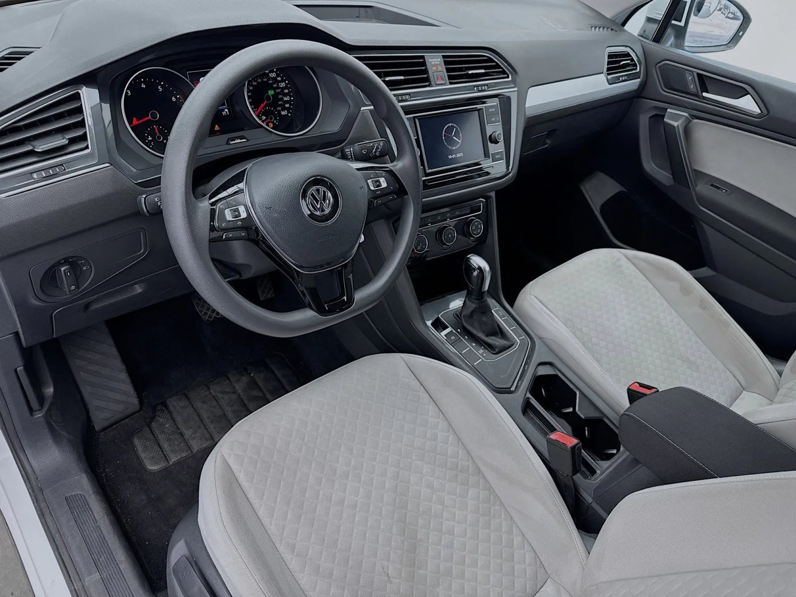 2021 Volkswagen Tiguan S photo 3