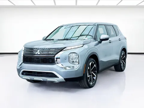 Gray 2023 Mitsubishi Outlander SE for sale in Bellflower, CA
