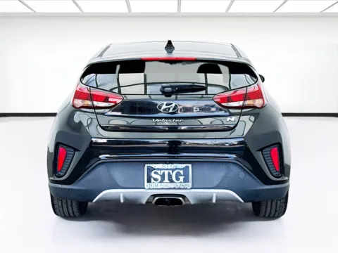 More photos of 2019 Hyundai Veloster 2.0 Premium at STG Bellflower, CA