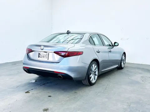 More photos of 2021 Alfa Romeo Giulia Sprint at STG Bellflower, CA