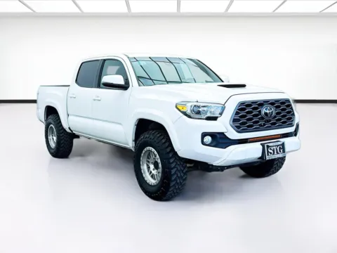 Another view of 2020 Toyota Tacoma TRD Sport V6 for sale in Bellflower, CA at STG Bellflower