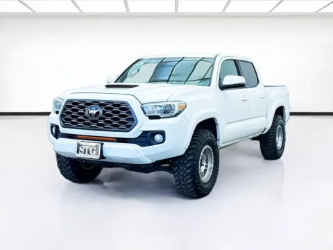 White 2020 Toyota Tacoma TRD Sport V6 for sale in Bellflower, CA