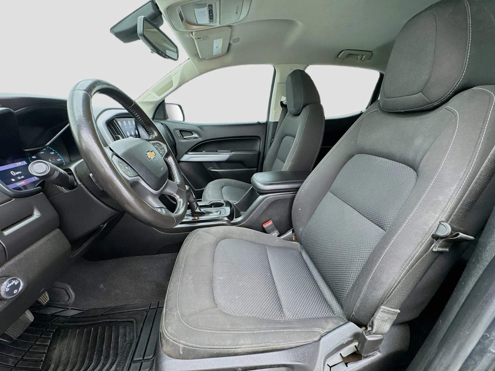 2019 Chevrolet Colorado LT photo 3