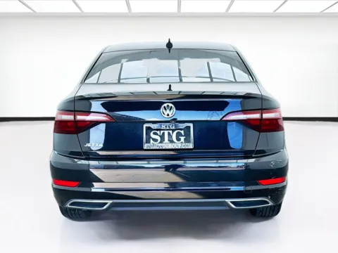 More photos of 2020 Volkswagen Jetta R-Line at STG Bellflower, CA