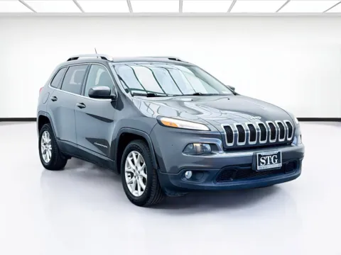 Another view of 2017 Jeep Cherokee Latitude for sale in Bellflower, CA at STG Bellflower