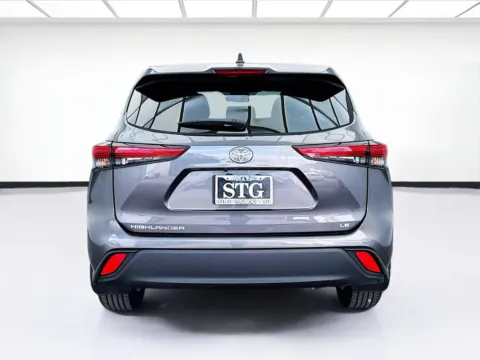 More photos of 2022 Toyota Highlander LE at STG Bellflower, CA