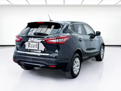 More photos of 2020 Nissan Rogue Sport S at STG Bellflower, CA