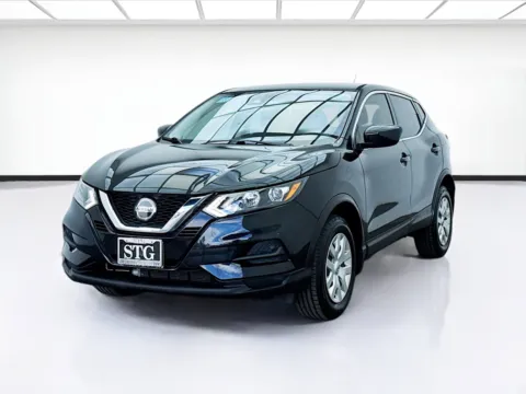 Black 2020 Nissan Rogue Sport S for sale in Bellflower, CA