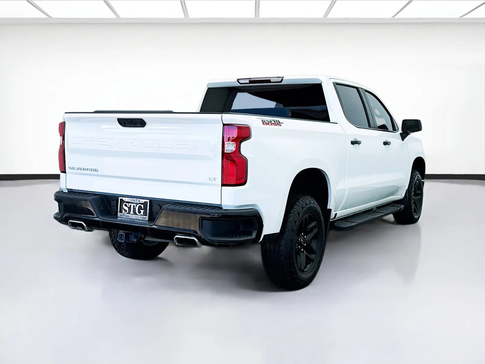 2023 Chevrolet Silverado 1500 LT Trail Boss photo 2