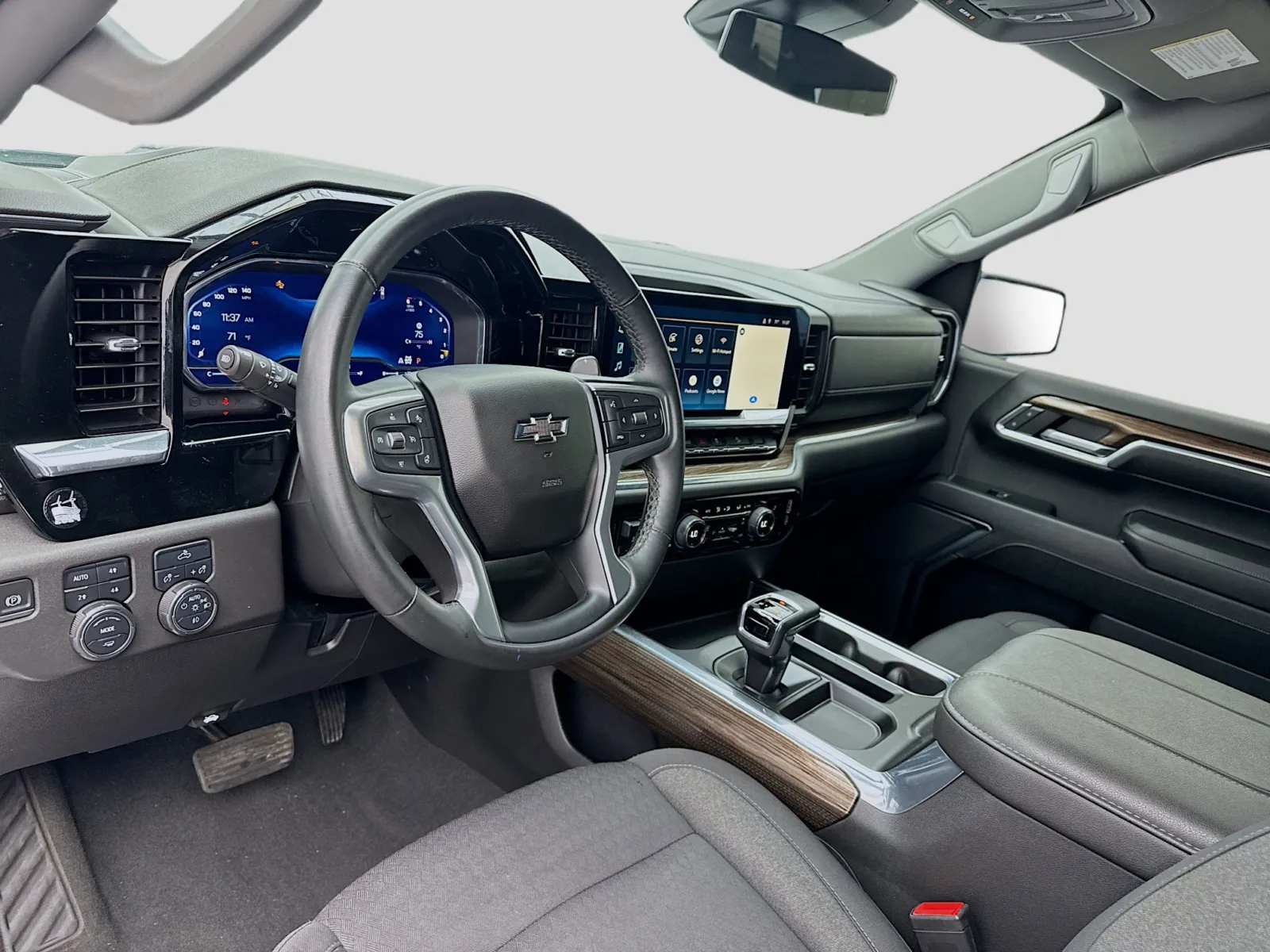 2023 Chevrolet Silverado 1500 LT Trail Boss photo 3