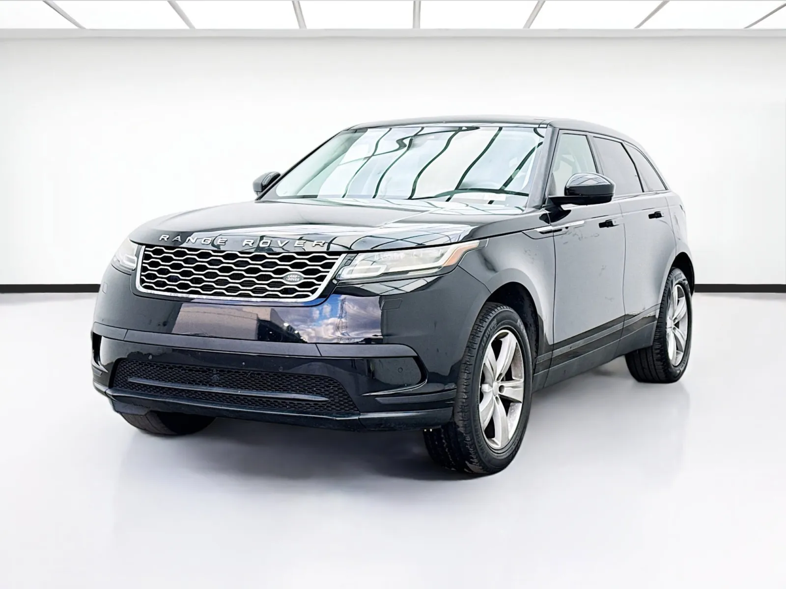 Black 2019 Land Rover Range Rover Velar S for sale in Bellflower, CA