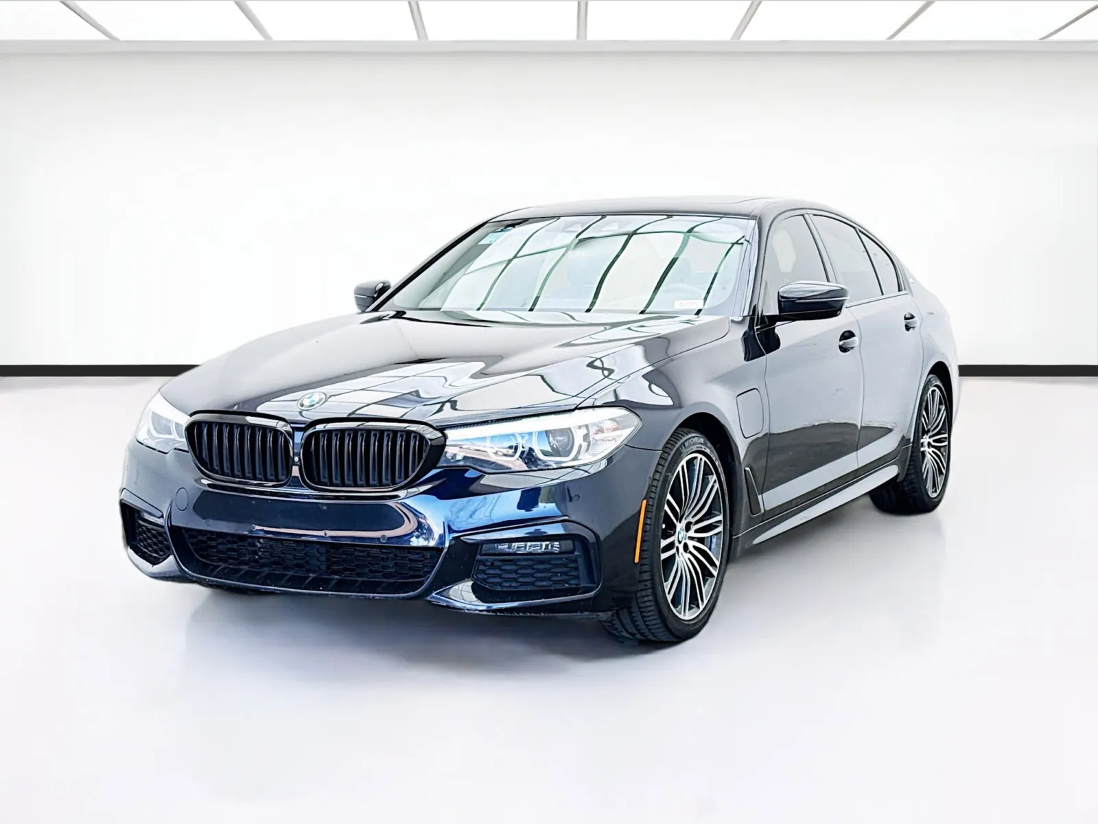 Used 2019 BMW 5 Series 530e iPerformance for sale in Bellflower