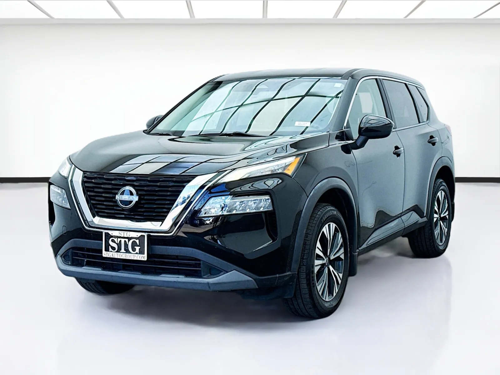 Black 2023 Nissan Rogue SV for sale in Bellflower, CA