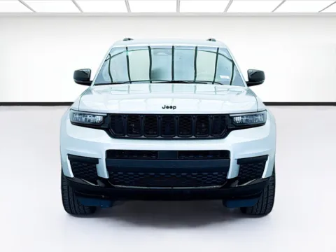 Photos of 2023 Jeep Grand Cherokee L Altitude for sale in Bellflower, CA at STG Bellflower