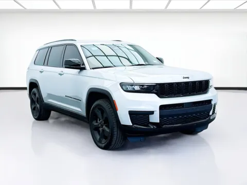 Another view of 2023 Jeep Grand Cherokee L Altitude for sale in Bellflower, CA at STG Bellflower