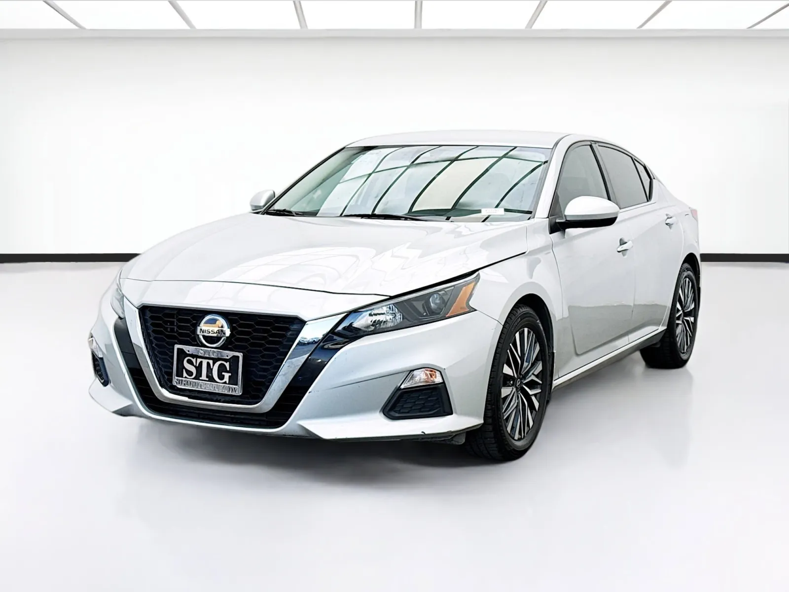 Silver 2022 Nissan Altima 2.5 S for sale in Bellflower, CA