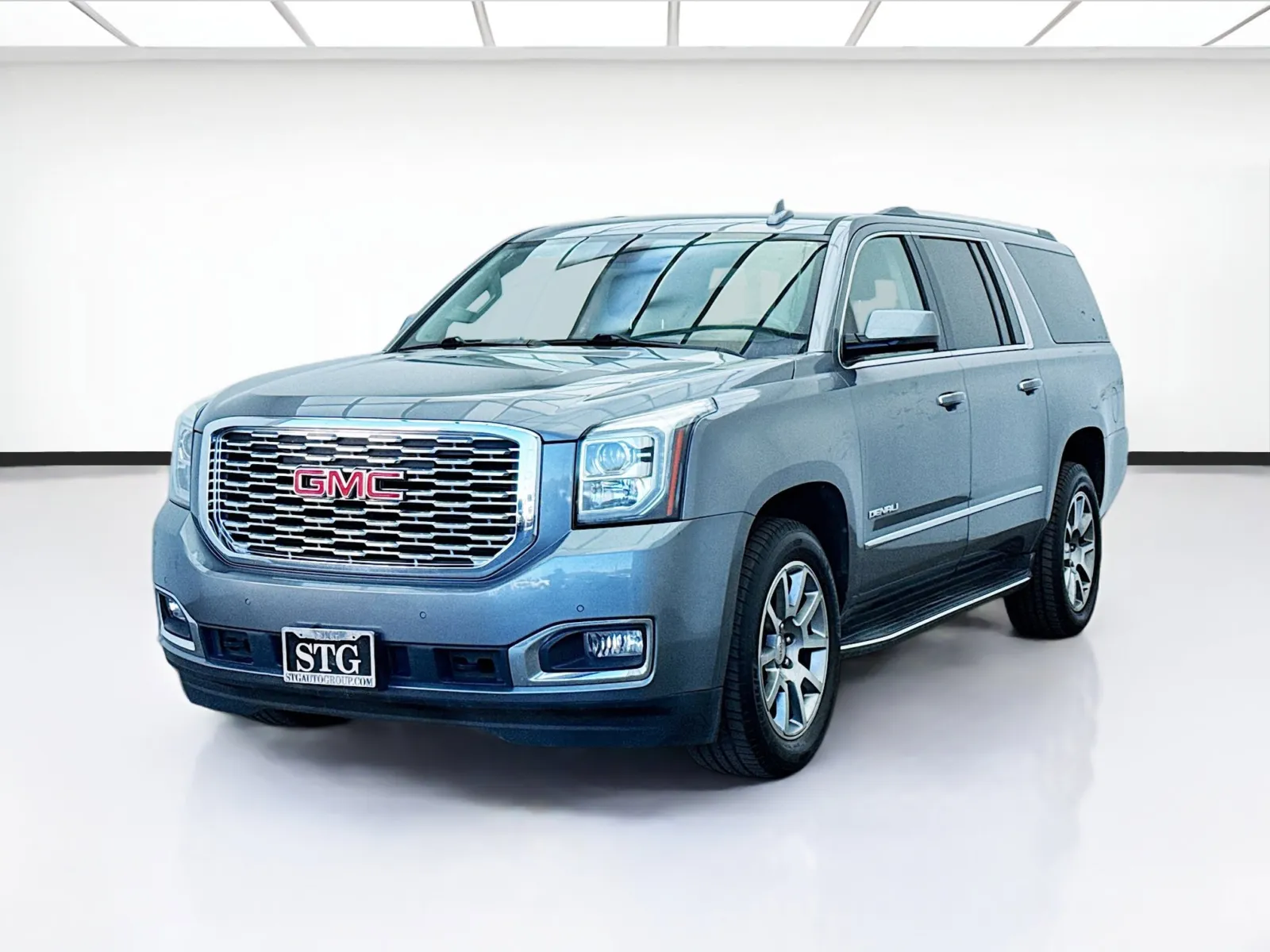Gray 2020 GMC Yukon XL Denali for sale in Bellflower, CA