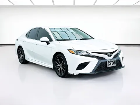 Another view of 2020 Toyota Camry SE for sale in Bellflower, CA at STG Bellflower