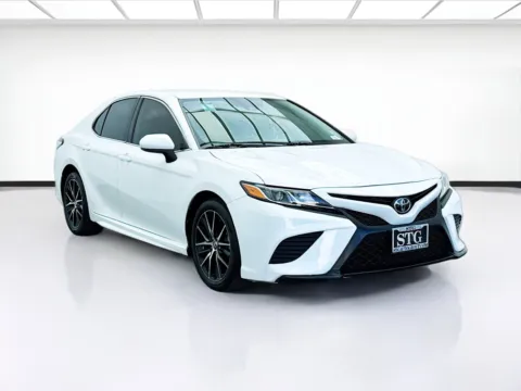 Another view of 2020 Toyota Camry SE for sale in Bellflower, CA at STG Bellflower