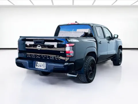 More photos of 2022 Nissan Frontier SV 6CYL W/CUSTOM WHEELS & BUMPER at STG Bellflower, CA