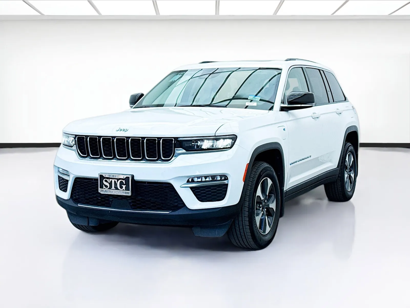 White 2022 Jeep Grand Cherokee 4xe for sale in Bellflower, CA