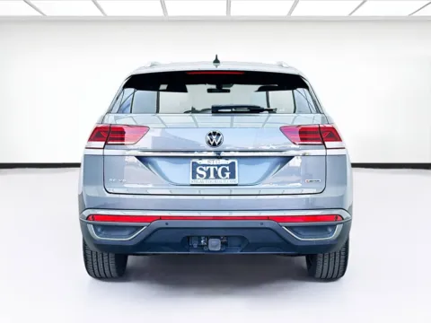 More photos of 2022 Volkswagen Atlas Cross Sport 3.6L V6 SE w/Technology at STG Bellflower, CA