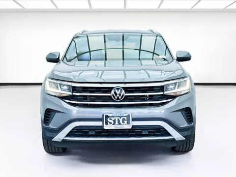 Photos of 2022 Volkswagen Atlas Cross Sport 3.6L V6 SE w/Technology for sale in Bellflower, CA at STG Bellflower