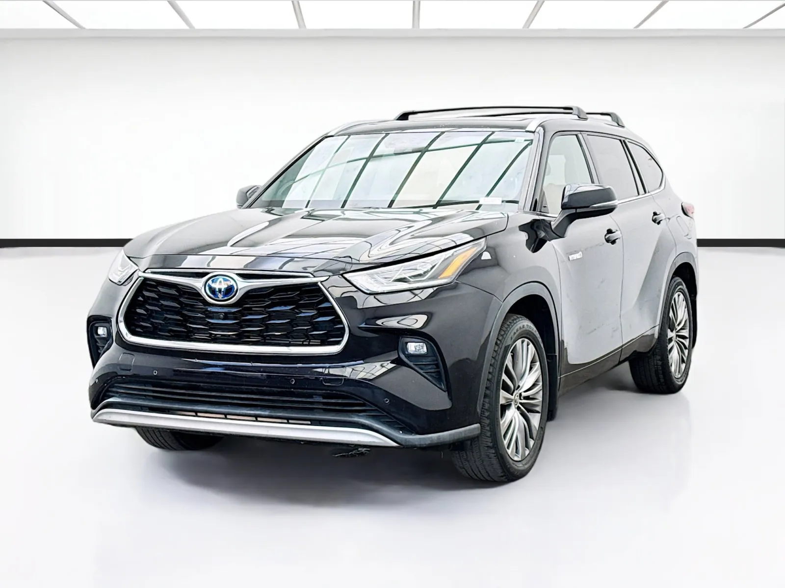 Black 2021 Toyota Highlander Platinum for sale in Bellflower, CA