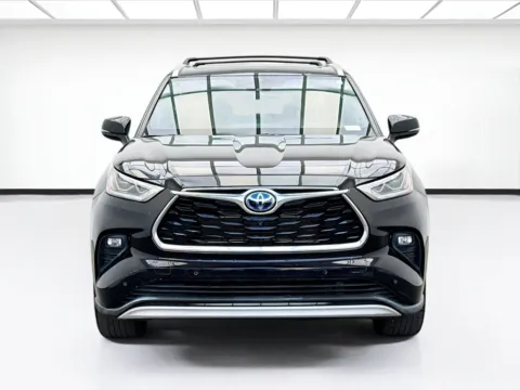 Photos of 2021 Toyota Highlander Platinum for sale in Bellflower, CA at STG Bellflower
