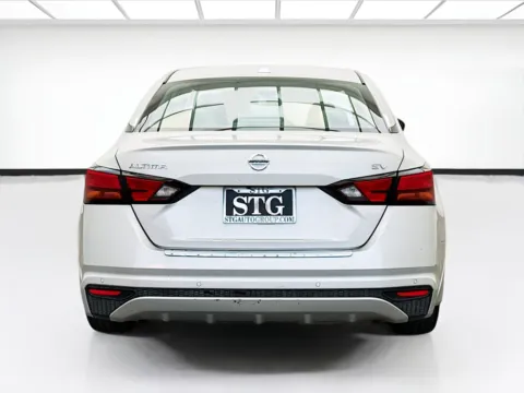More photos of 2021 Nissan Altima 2.5 SV at STG Bellflower, CA