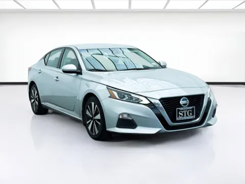 Another view of 2021 Nissan Altima 2.5 SV for sale in Bellflower, CA at STG Bellflower