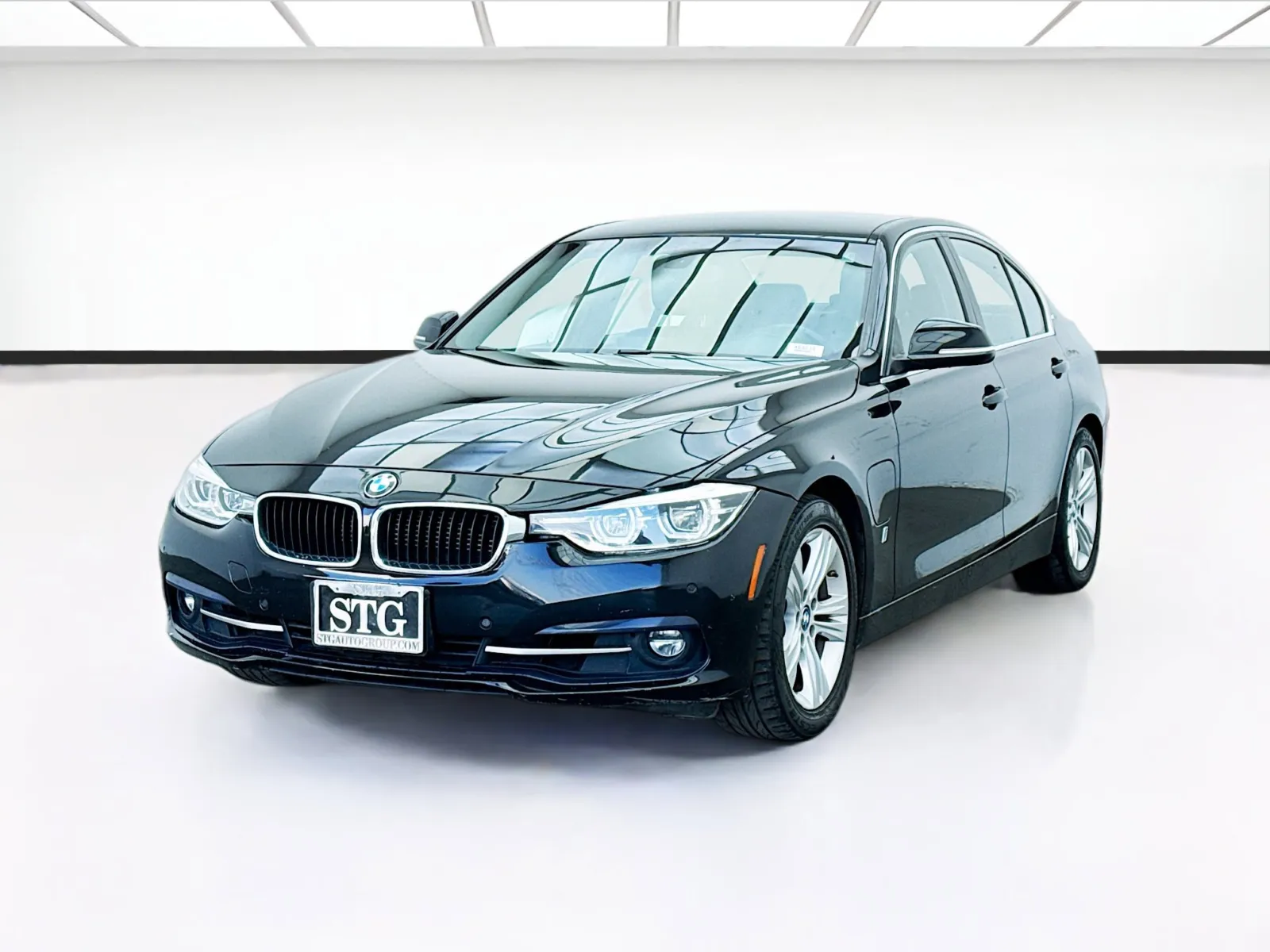 2018 BMW 3 Series 330e