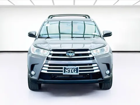 Photos of 2019 Toyota Highlander XLE for sale in Bellflower, CA at STG Bellflower