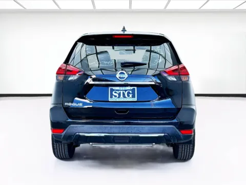 More photos of 2019 Nissan Rogue S at STG Bellflower, CA