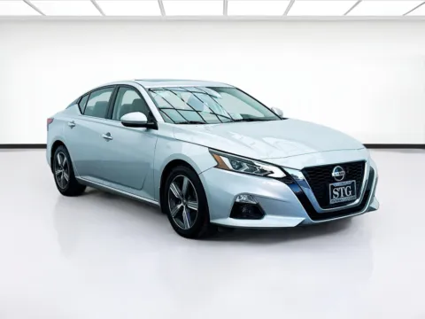 Another view of 2019 Nissan Altima 2.5 SL for sale in Bellflower, CA at STG Bellflower