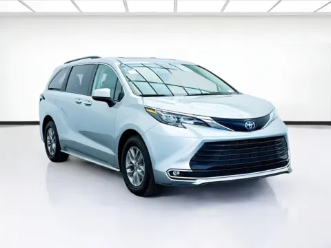 Another view of 2024 Toyota Sienna XLE 7 Passenger for sale in Bellflower, CA at STG Bellflower