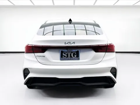 More photos of 2022 Kia Forte LXS at STG Bellflower, CA
