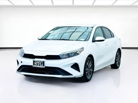 White 2022 Kia Forte LXS for sale in Bellflower, CA
