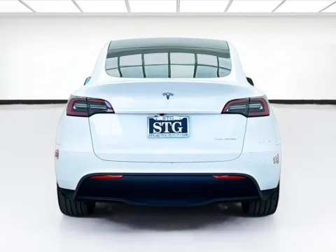 More photos of 2023 Tesla Model Y Long Range at STG Bellflower, CA
