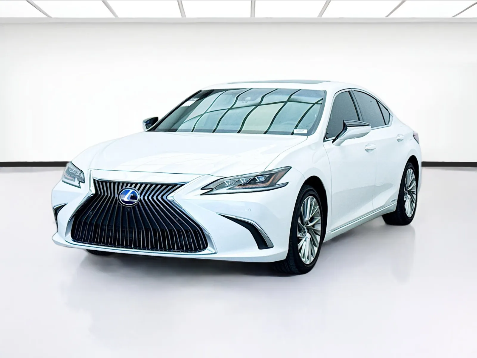 White 2021 Lexus ES 300h Luxury for sale in Bellflower, CA