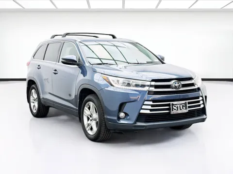 Another view of 2018 Toyota Highlander for sale in Bellflower, CA at STG Bellflower